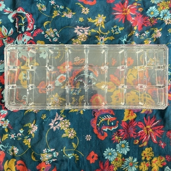 Brand New Set of Makeup Brushes Glass Jar of Beauty Blenders Lipstick Holder - Picture 13 of 16